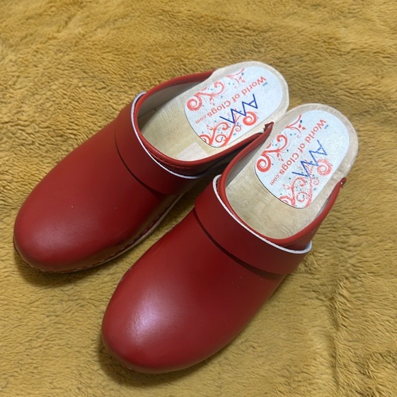 Clugs - Picture 3 of 3